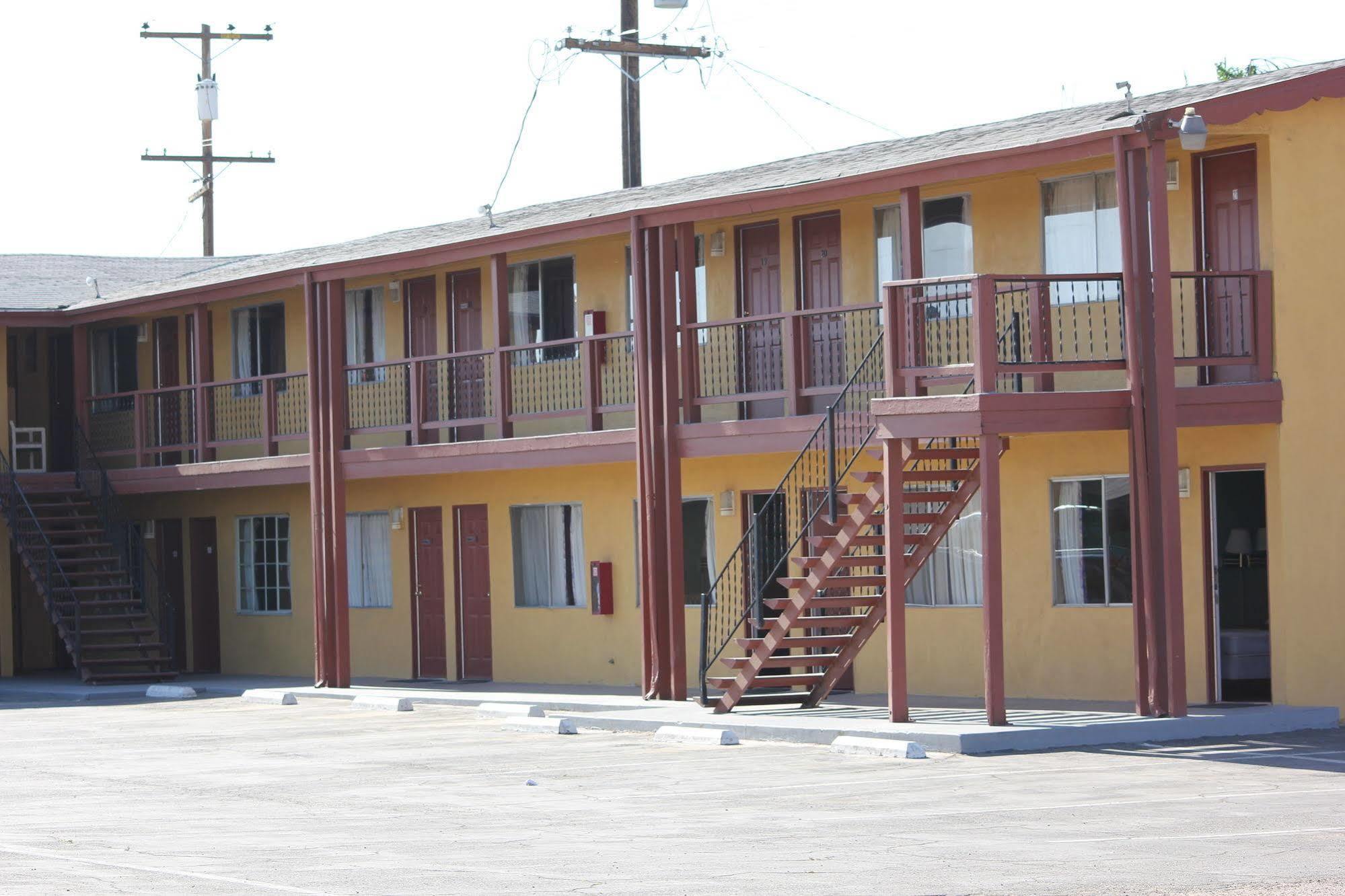 Cinderella Motel Wasco Buitenkant foto